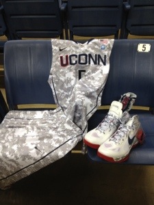 UConn Huskies men's basketball camo uniforms